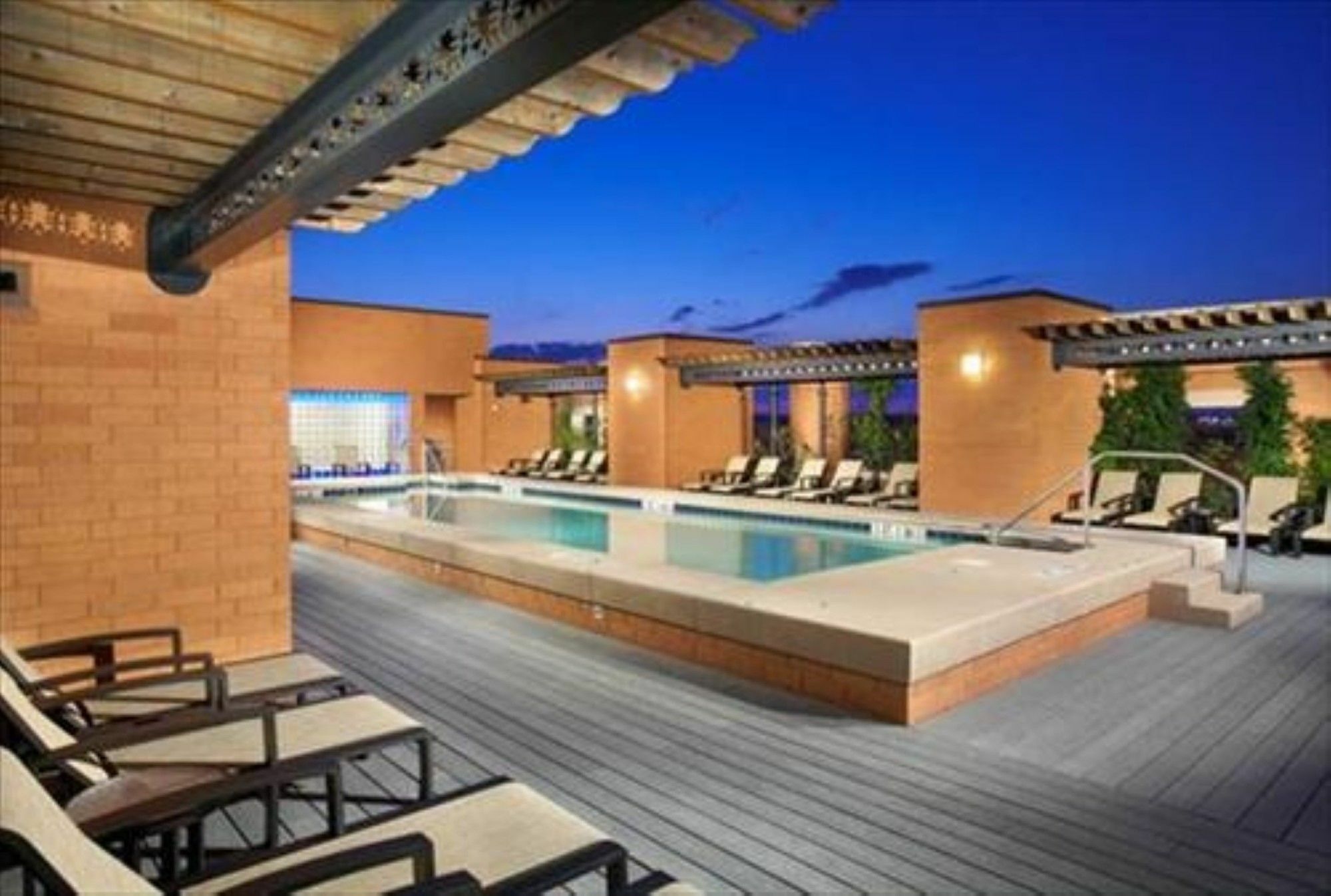 Global Luxury Suites At The Convention Center Washington Exterior photo
